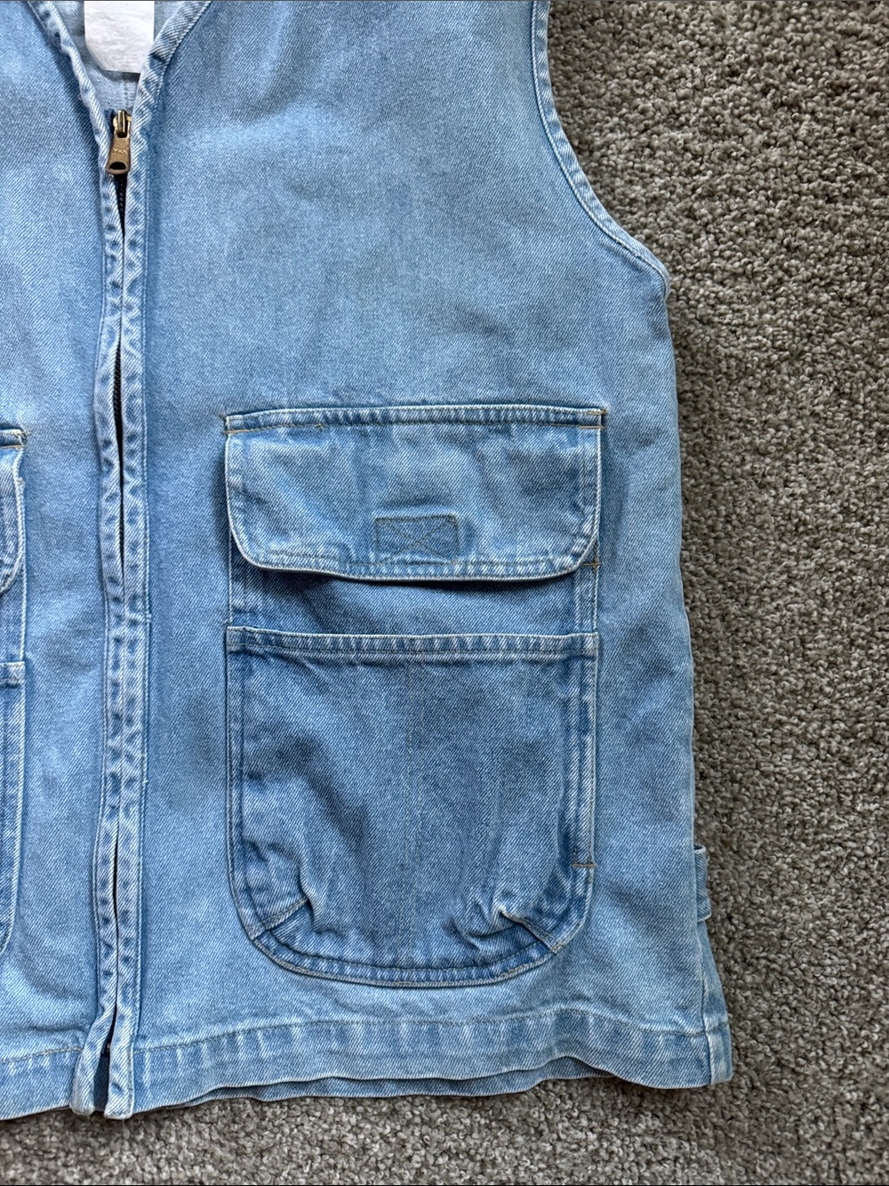 Gitano Vintage Light Wash Denim Utility Vest with Front Pockets - Picture 5 of 7